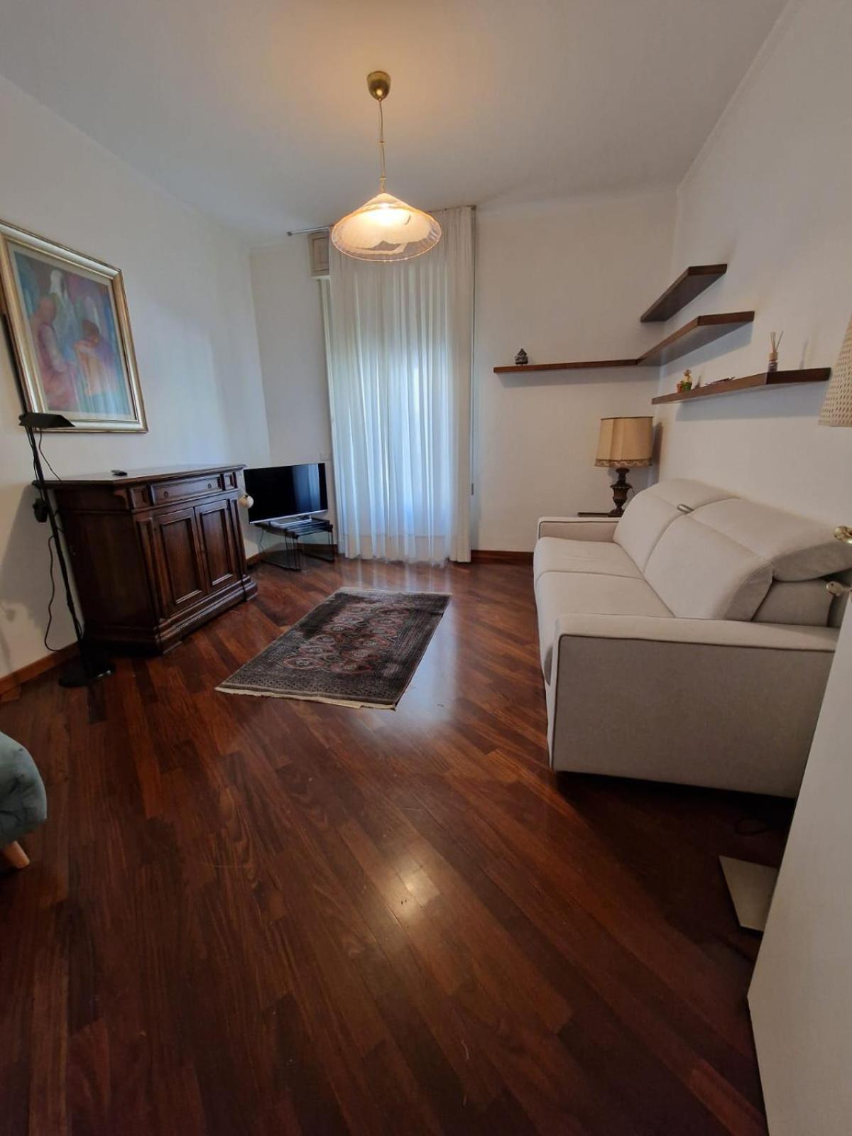 Ferienwohnung Duomo - Fontana Cozy With Terrace Mailand Exterior foto